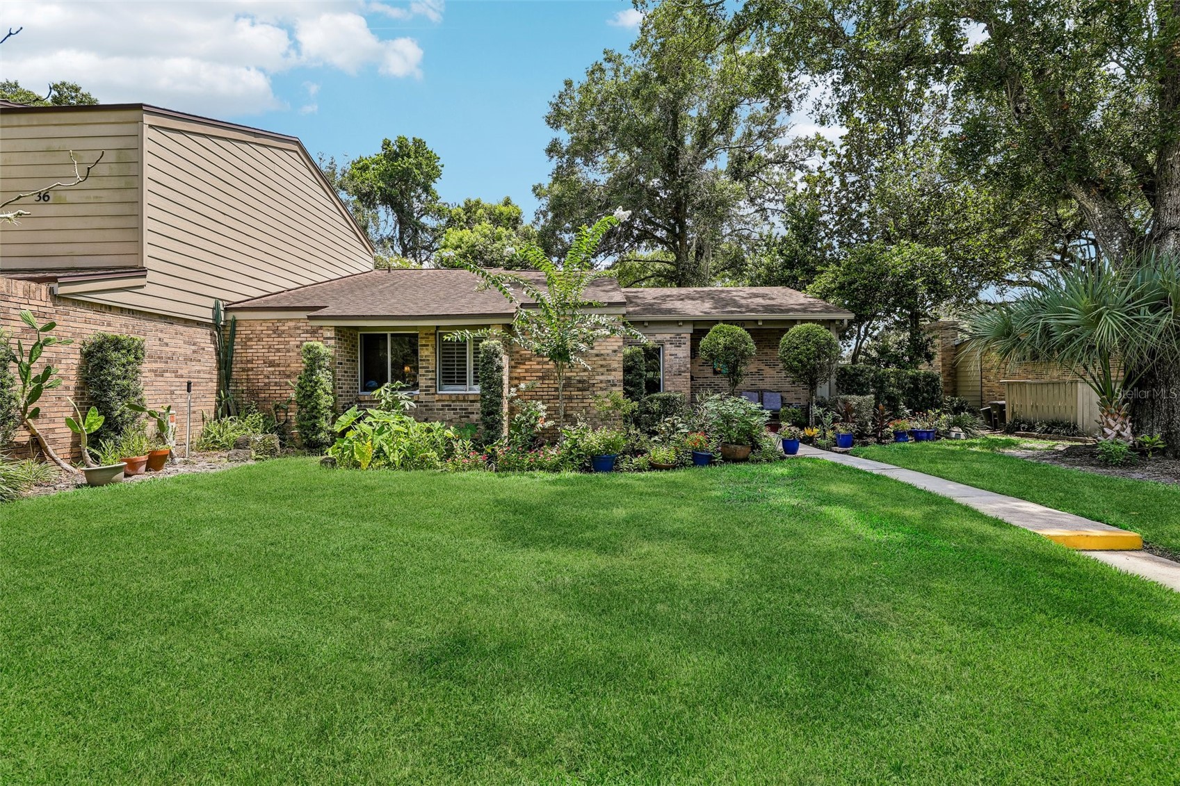 460 OAK HAVEN DRIVE