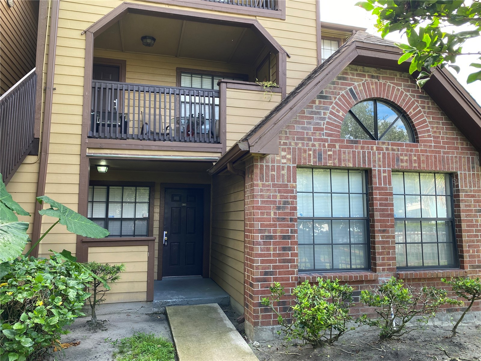 400 LAKE PLACID COURT 104