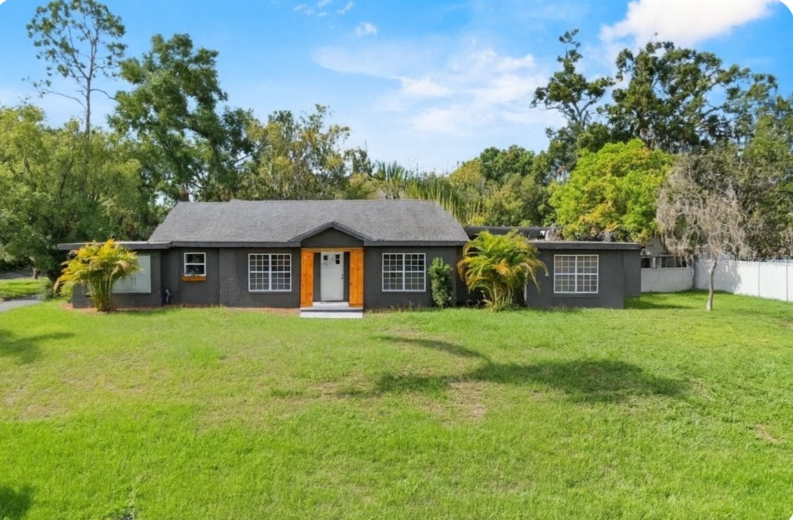504 PRADO PLACE