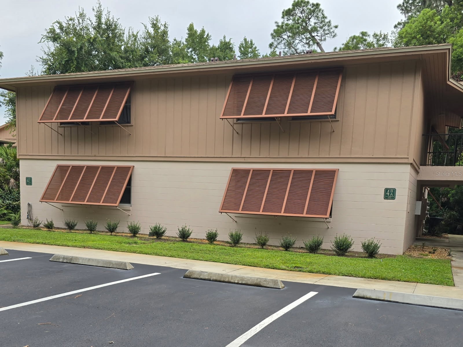 164 PERIMETER DRIVE 4A