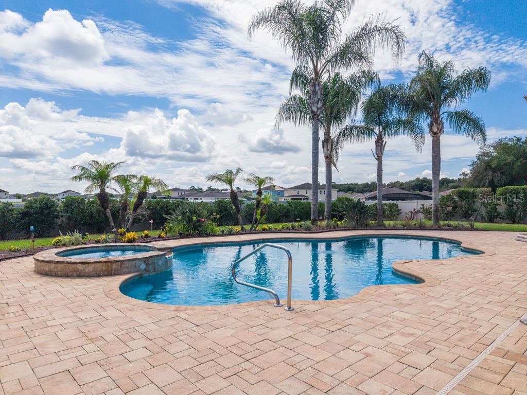 2629 TREE MEADOW LOOP