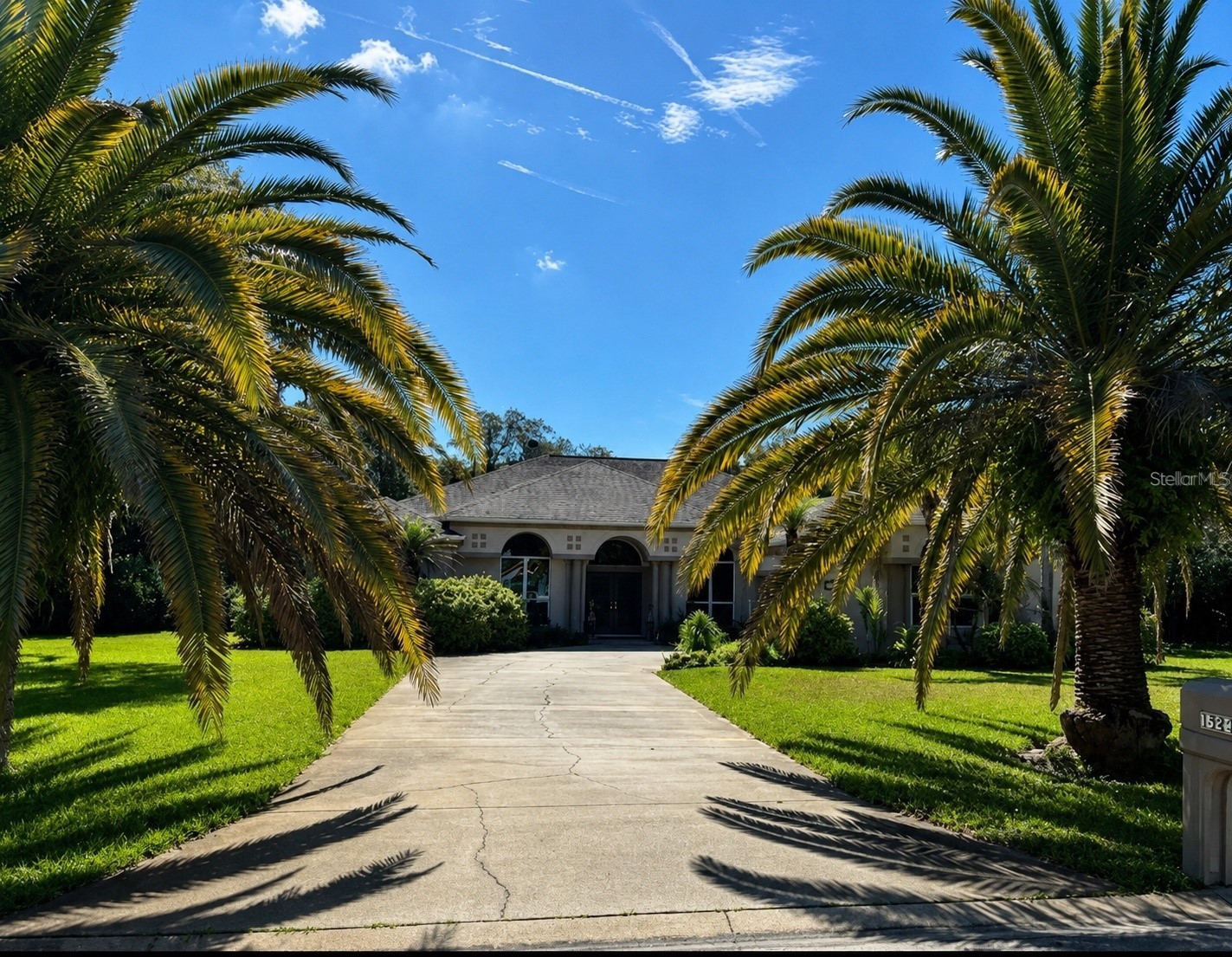 1521 SHADOW PINES DRIVE