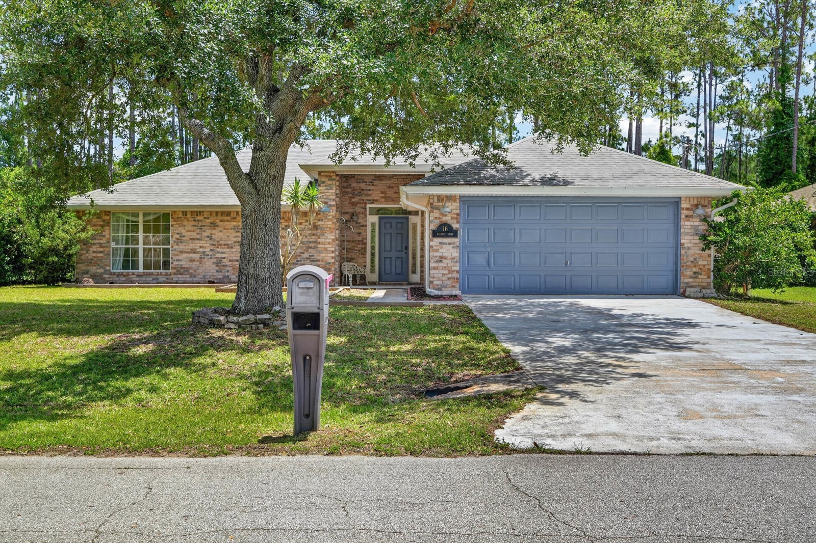 16 REGENCY DRIVE