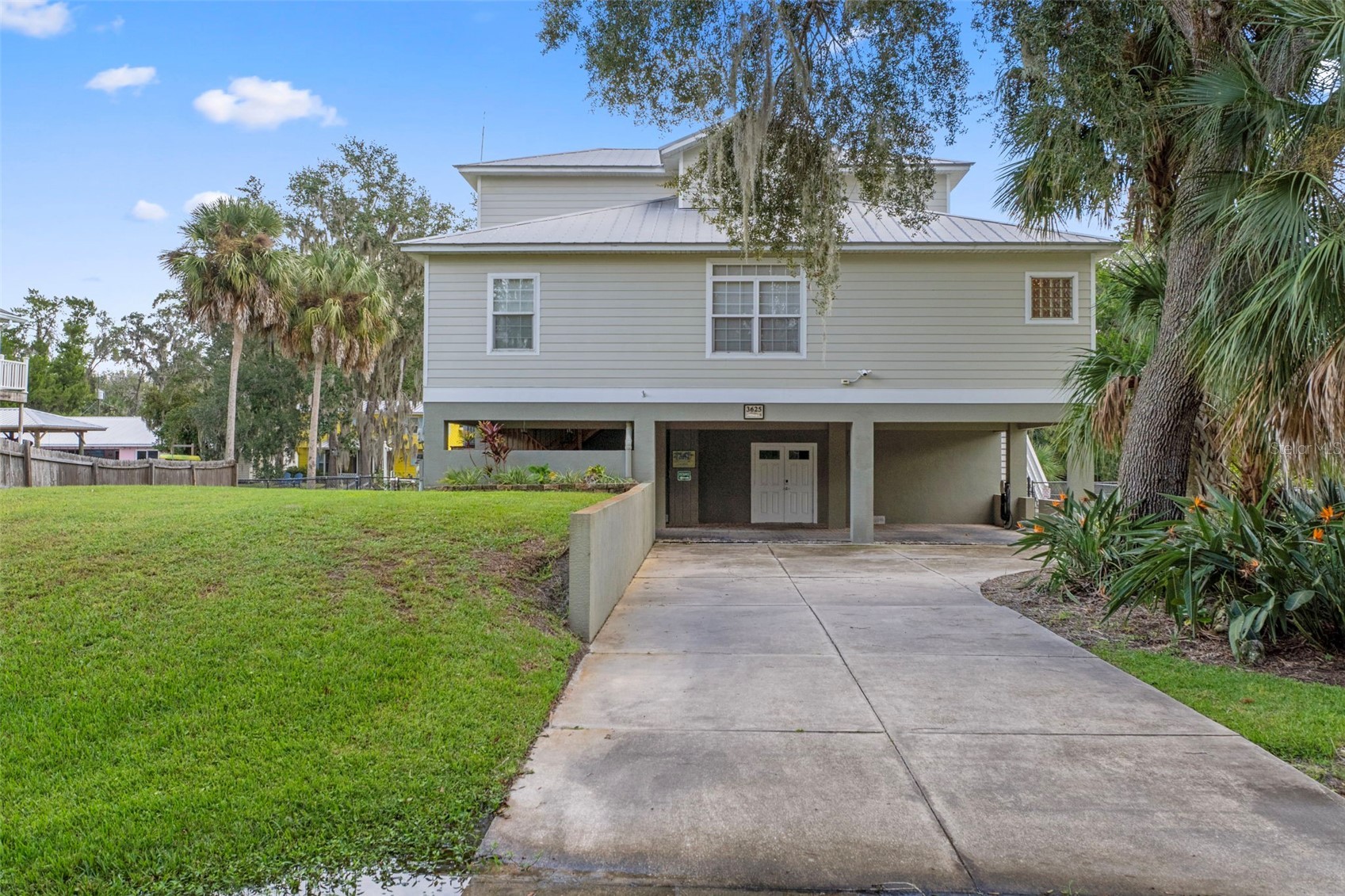 3625 N SUWANNEE POINT
