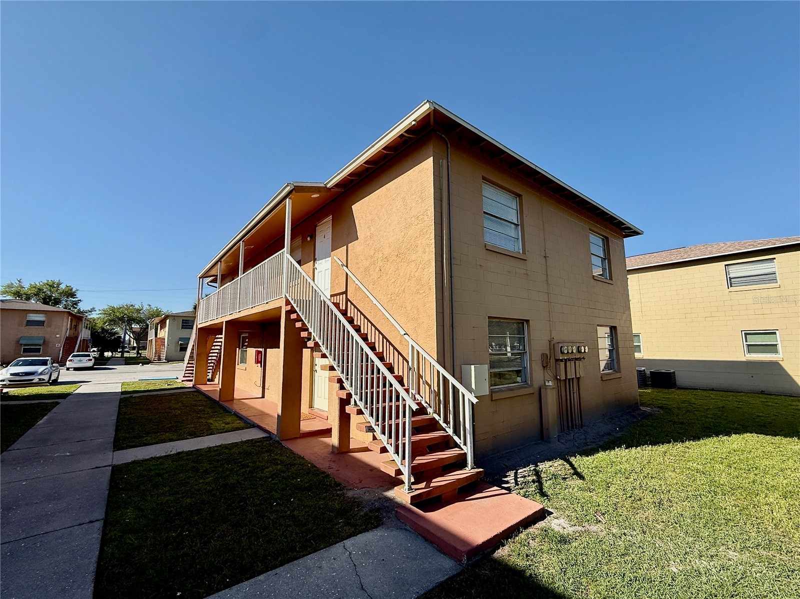 733 MICHIGAN COURT 4