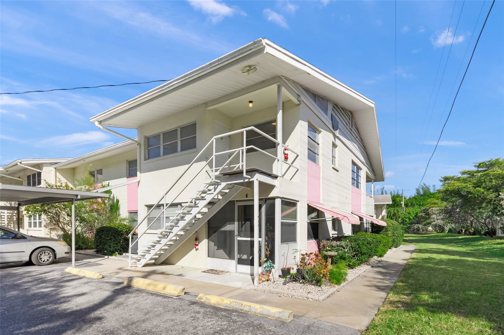 2507 BENEVA ROAD 10
