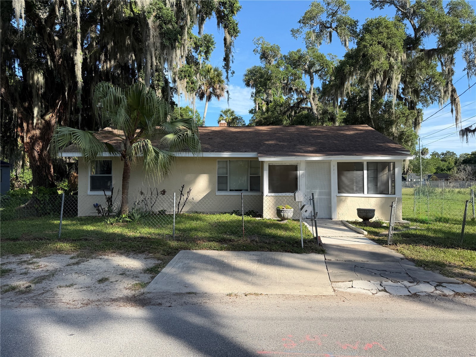 921 WINCHESTER STREET