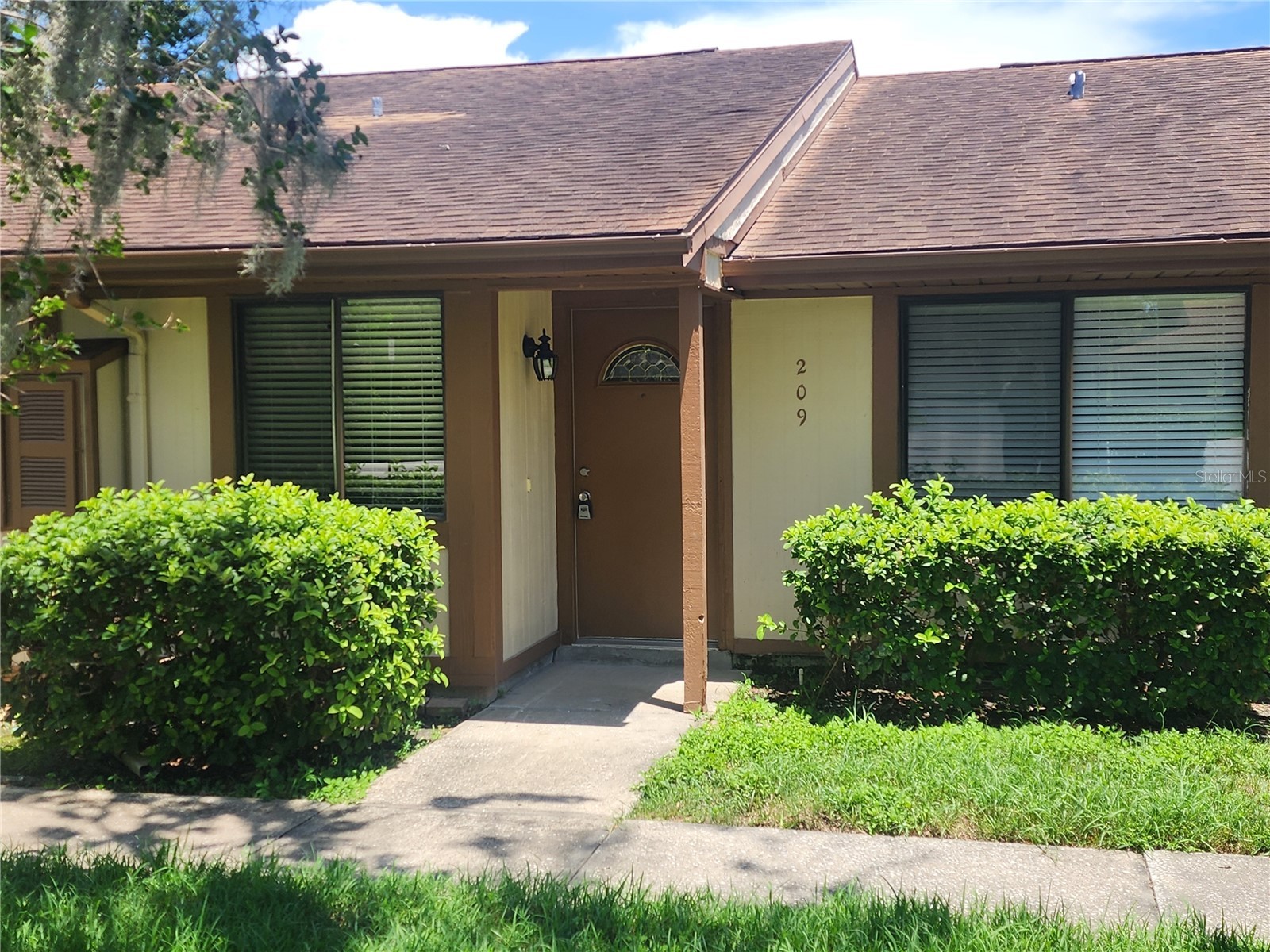 209 CORKWOOD LN