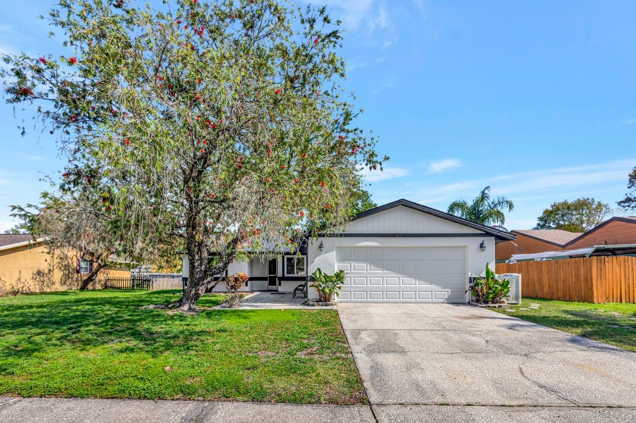 435 LAKEVIEW DRIVE