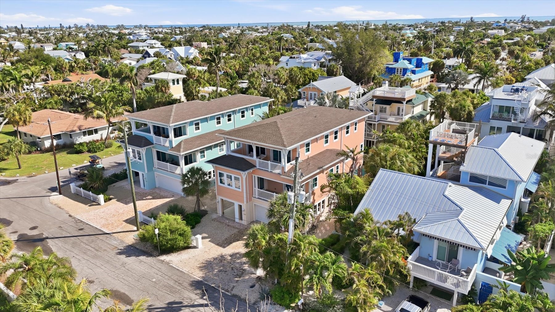 113 AQUA LANE