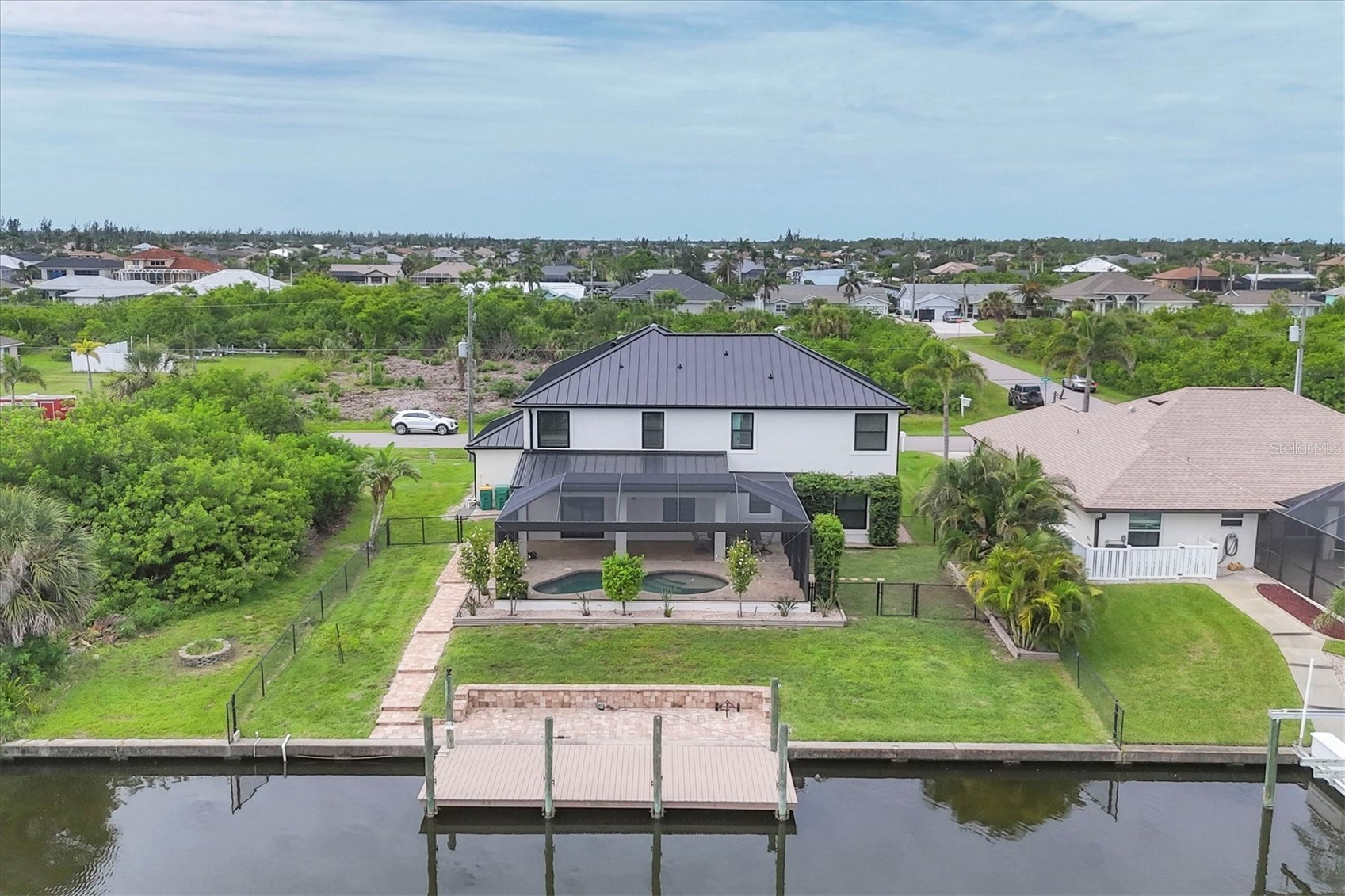 15530 AQUA CIRCLE