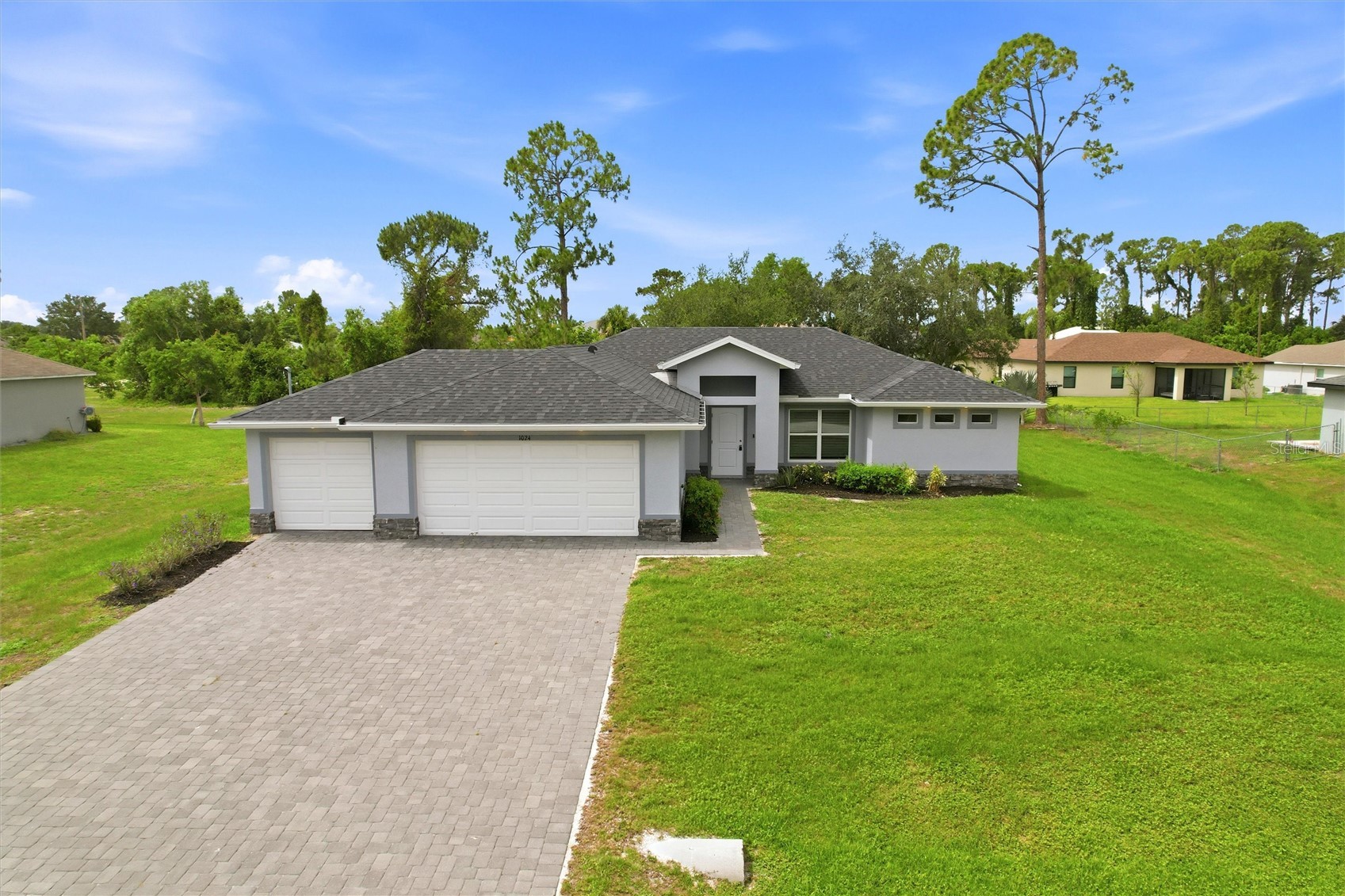 1024 NE 33RD LANE