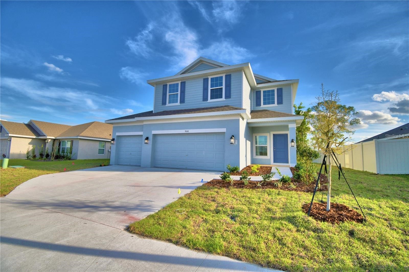 906 SOFIA LANE