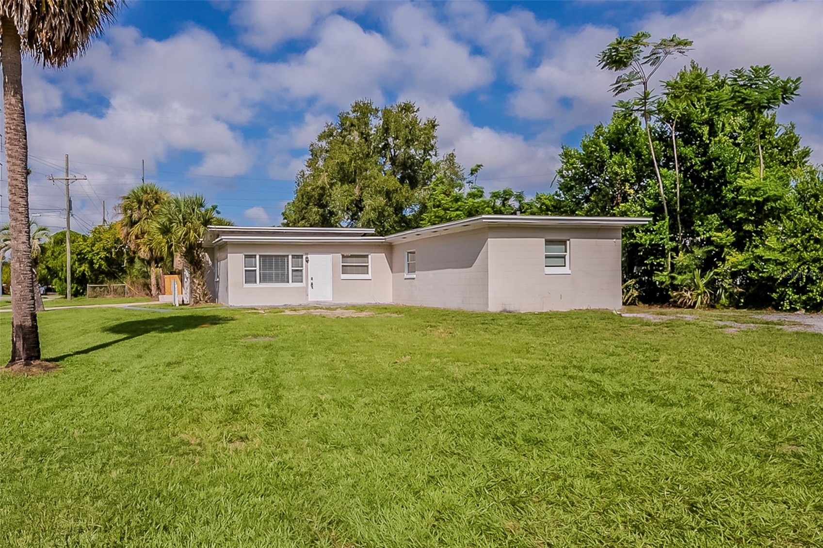 1000 EMERALDA ROAD