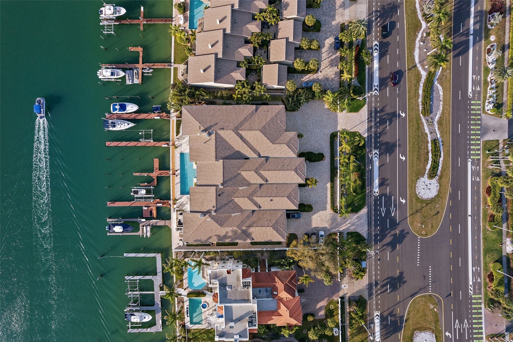 830 PINELLAS BAYWAY S