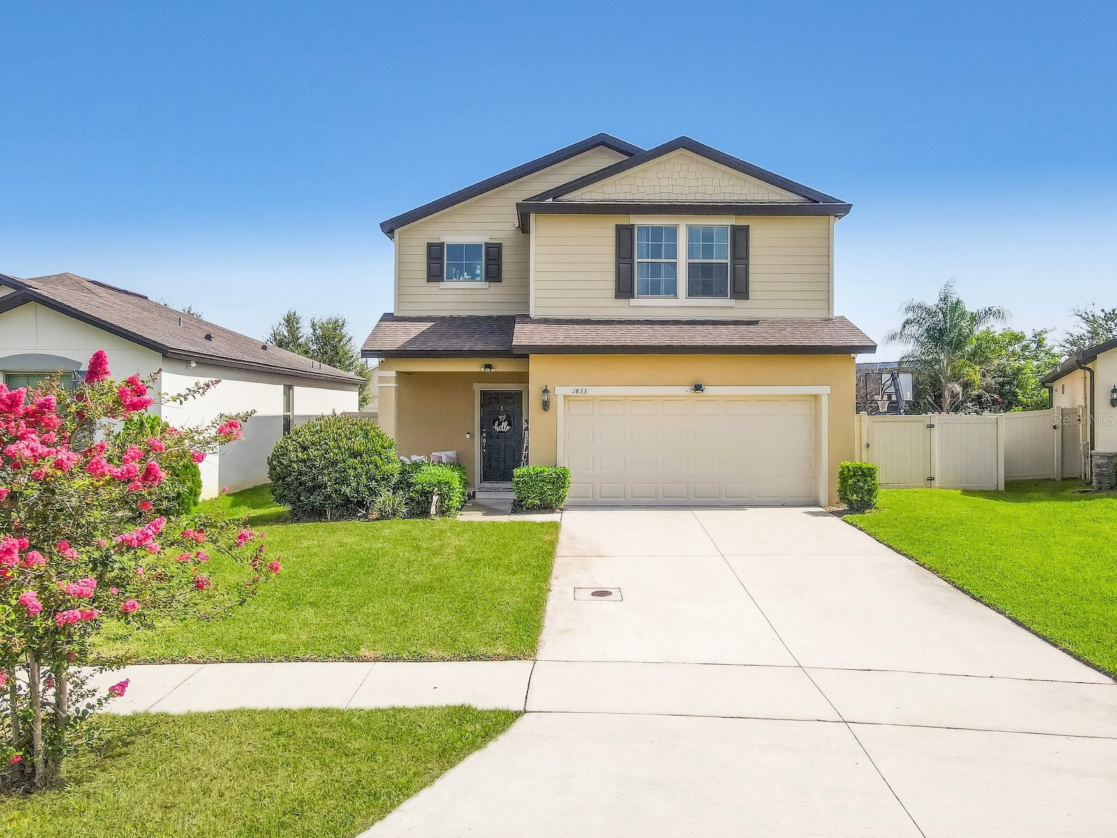 1833 CAYMAN COVE CIRCLE