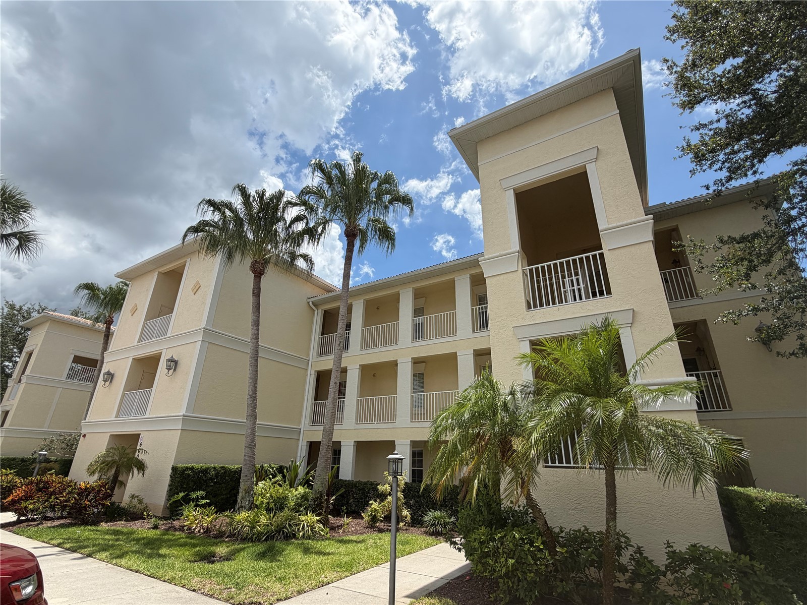 600 GARDENS EDGE DRIVE 633