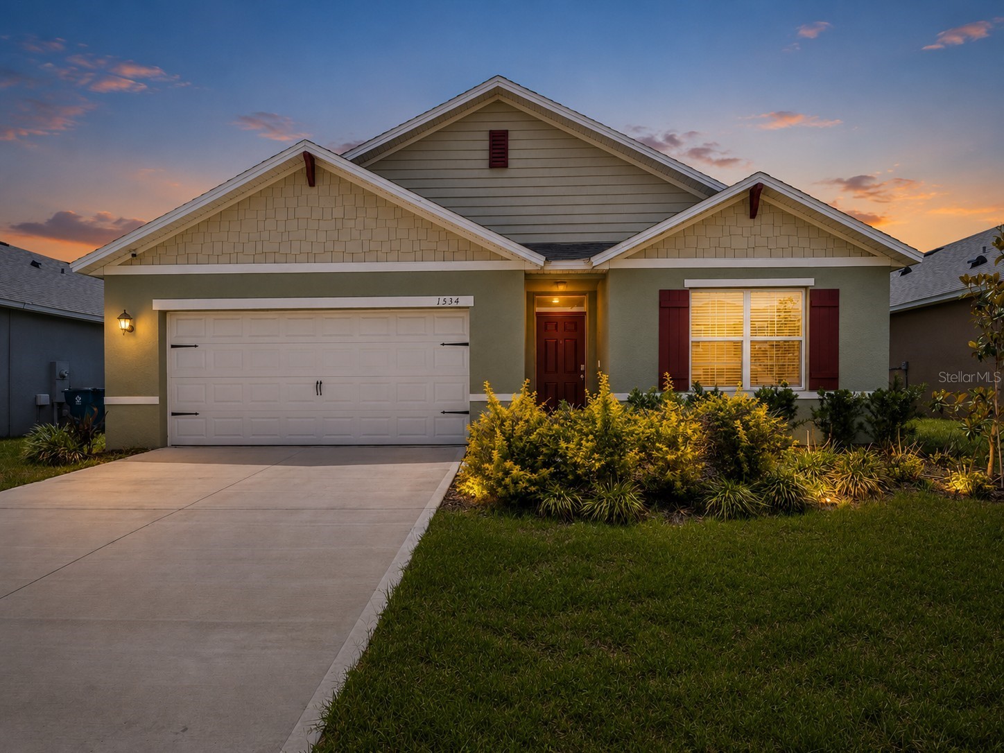 1534 WAX MYRTLE WAY