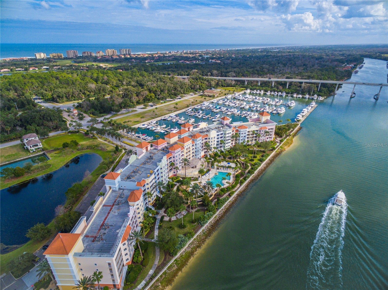102 YACHT HARBOR DRIVE 467
