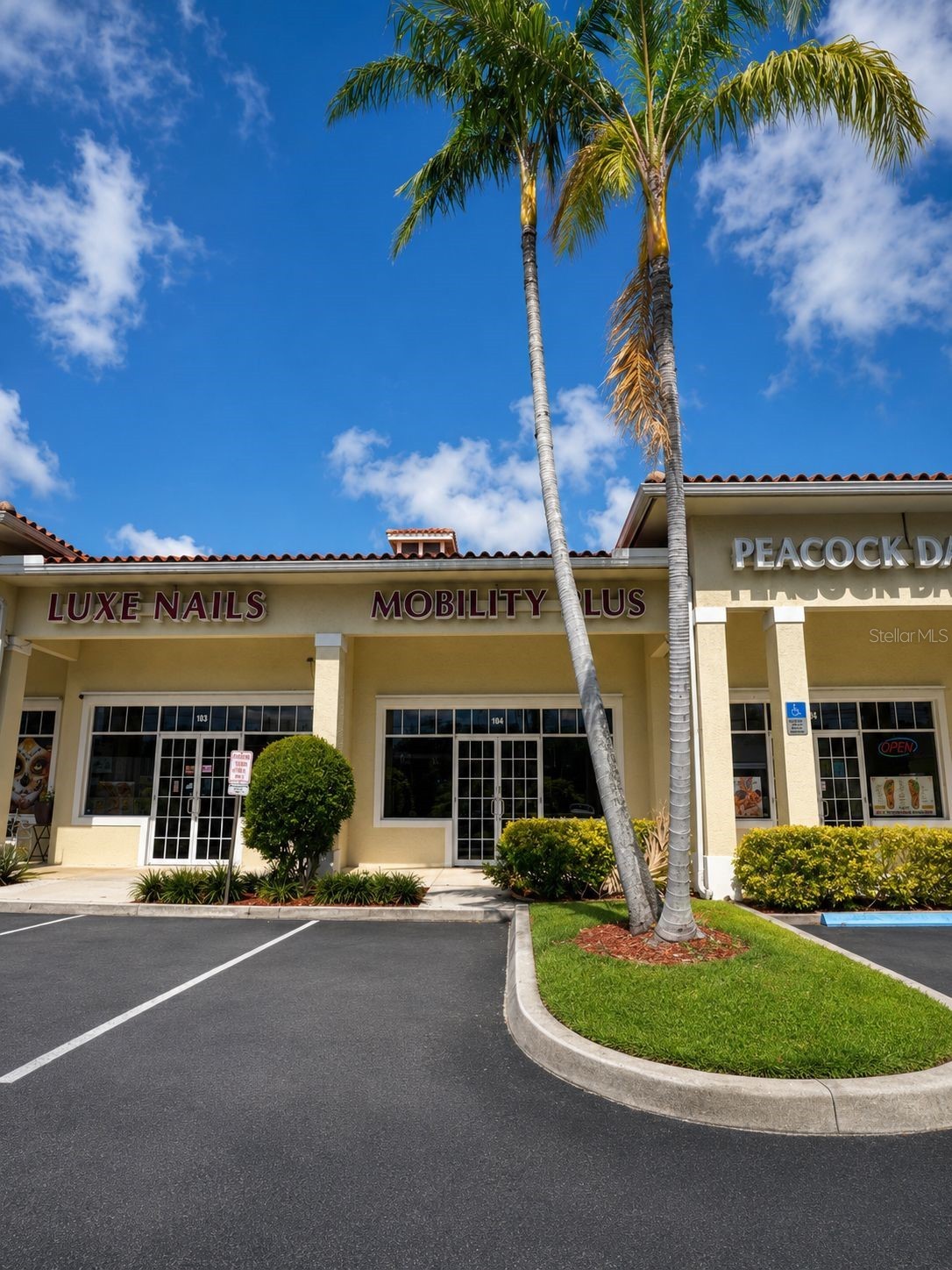 270 NW PEACOCK BOULEVARD 104