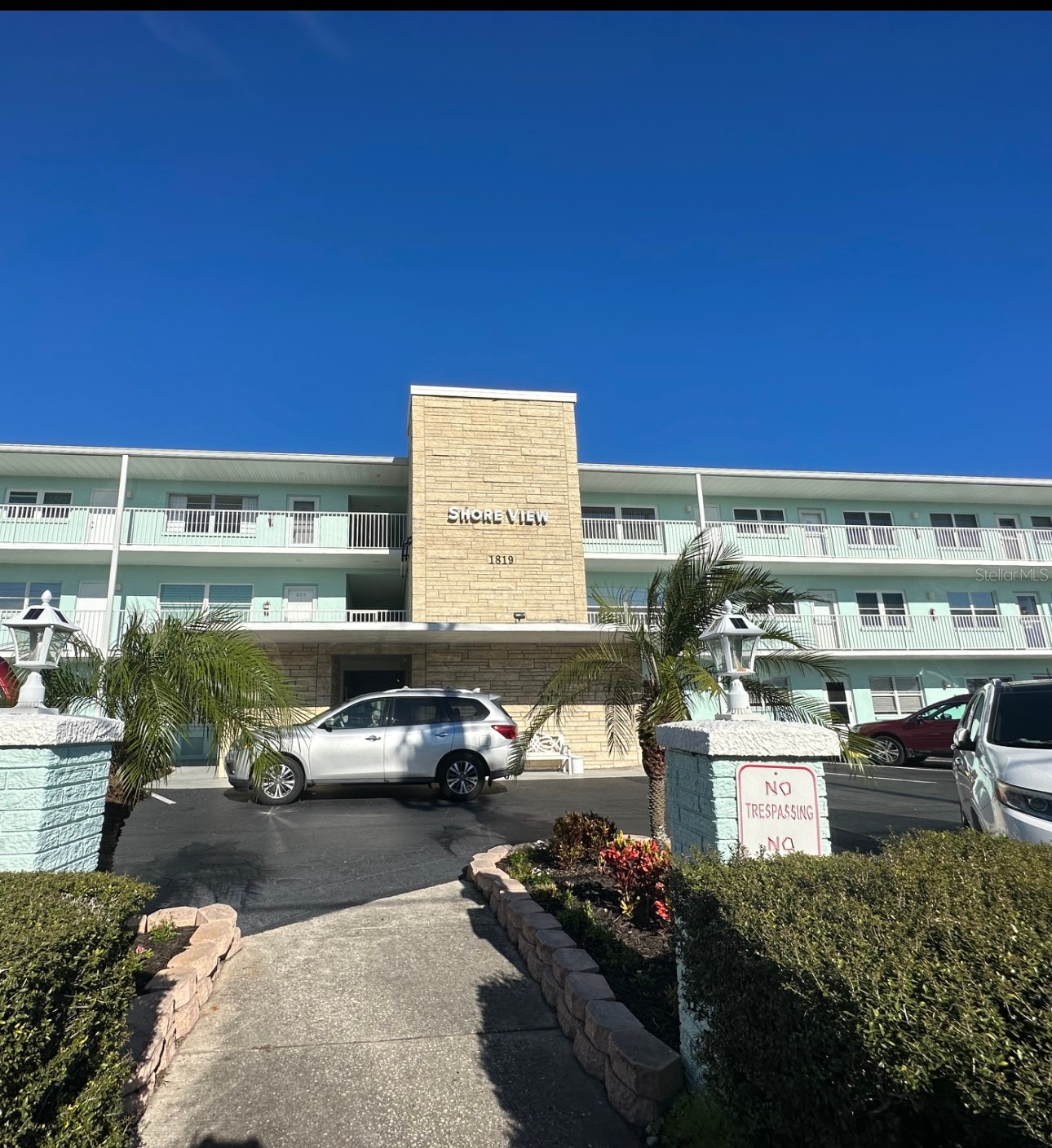 1819 SHORE DRIVE S 307