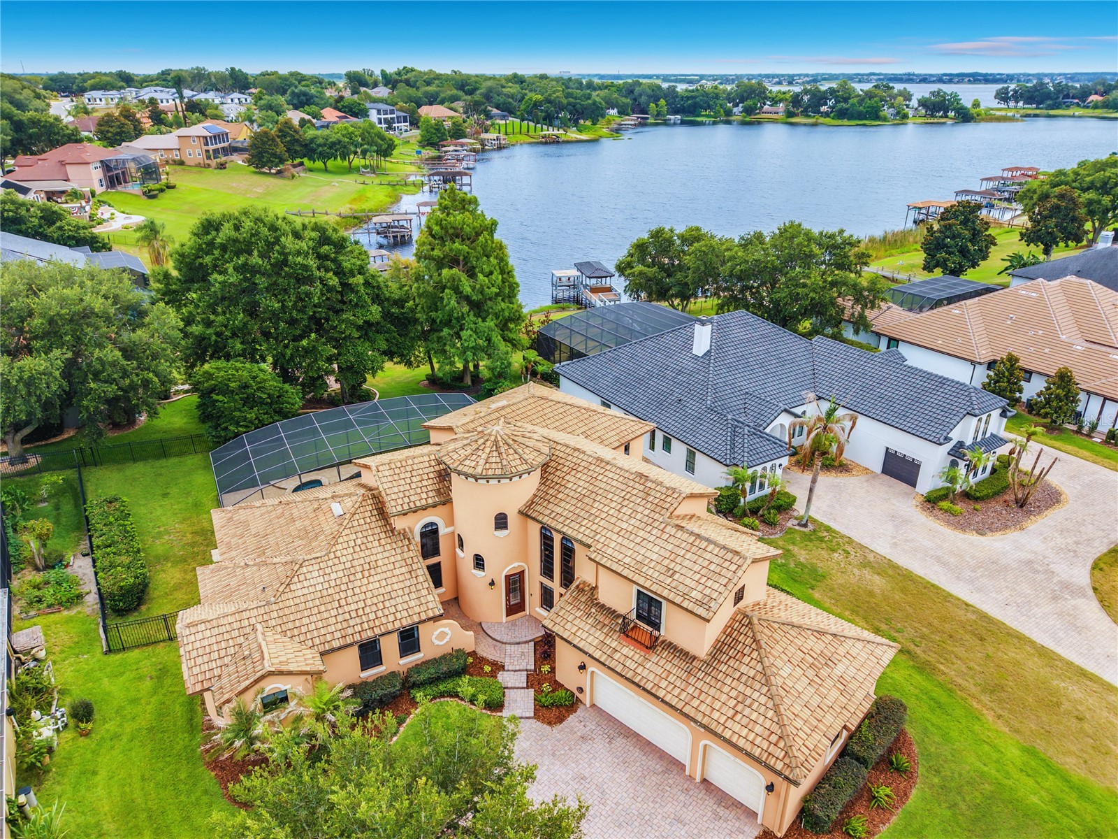 806 JOHNS POINT DRIVE