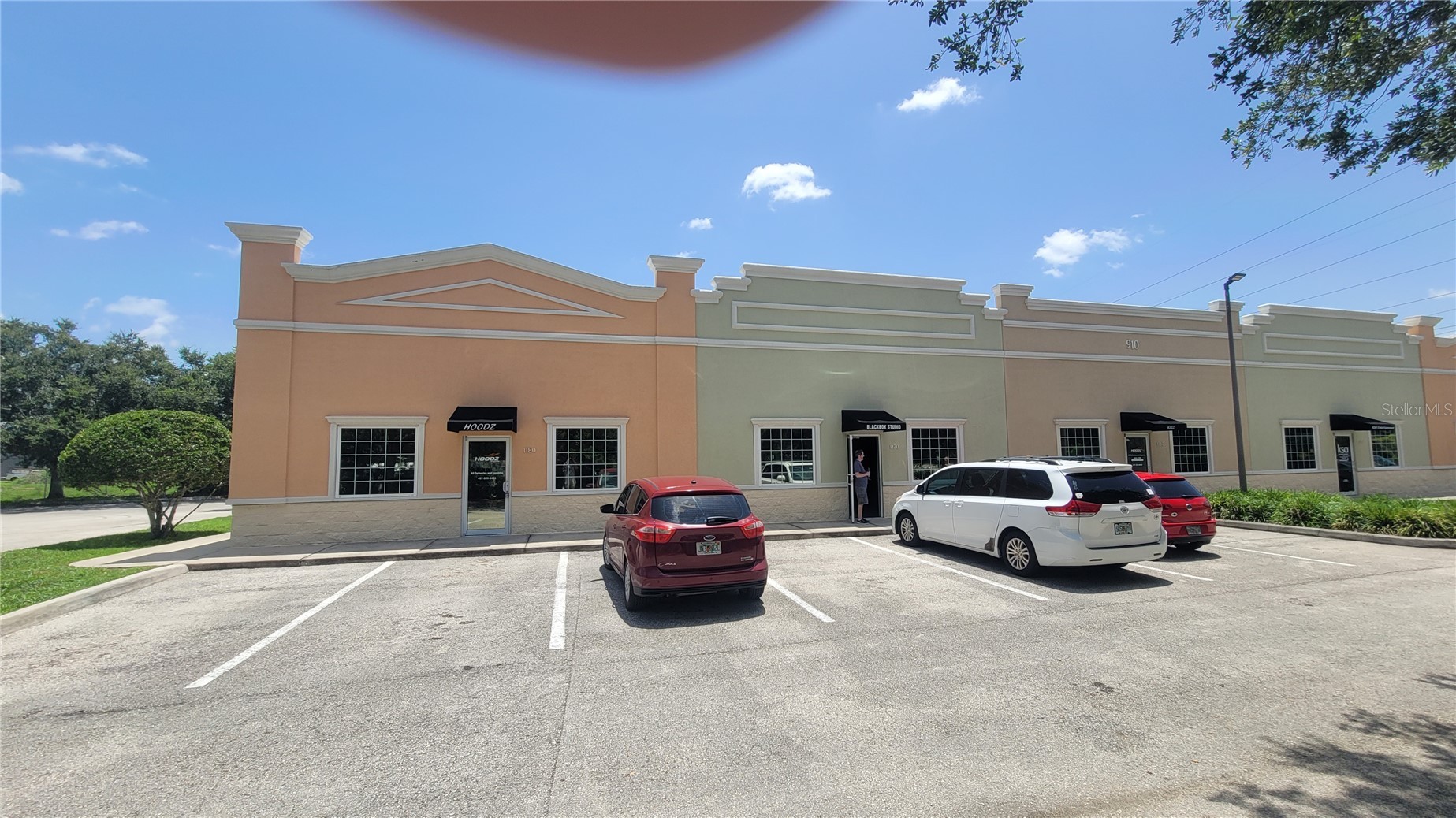 910 BELLE AVENUE 1180