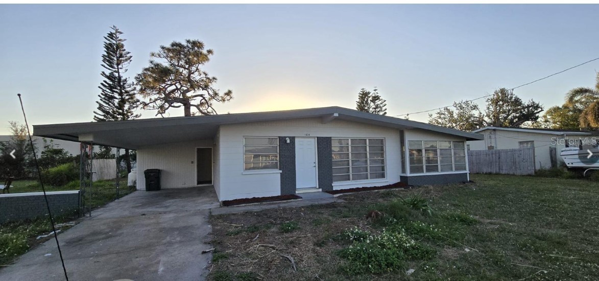 1634 BANYAN DRIVE
