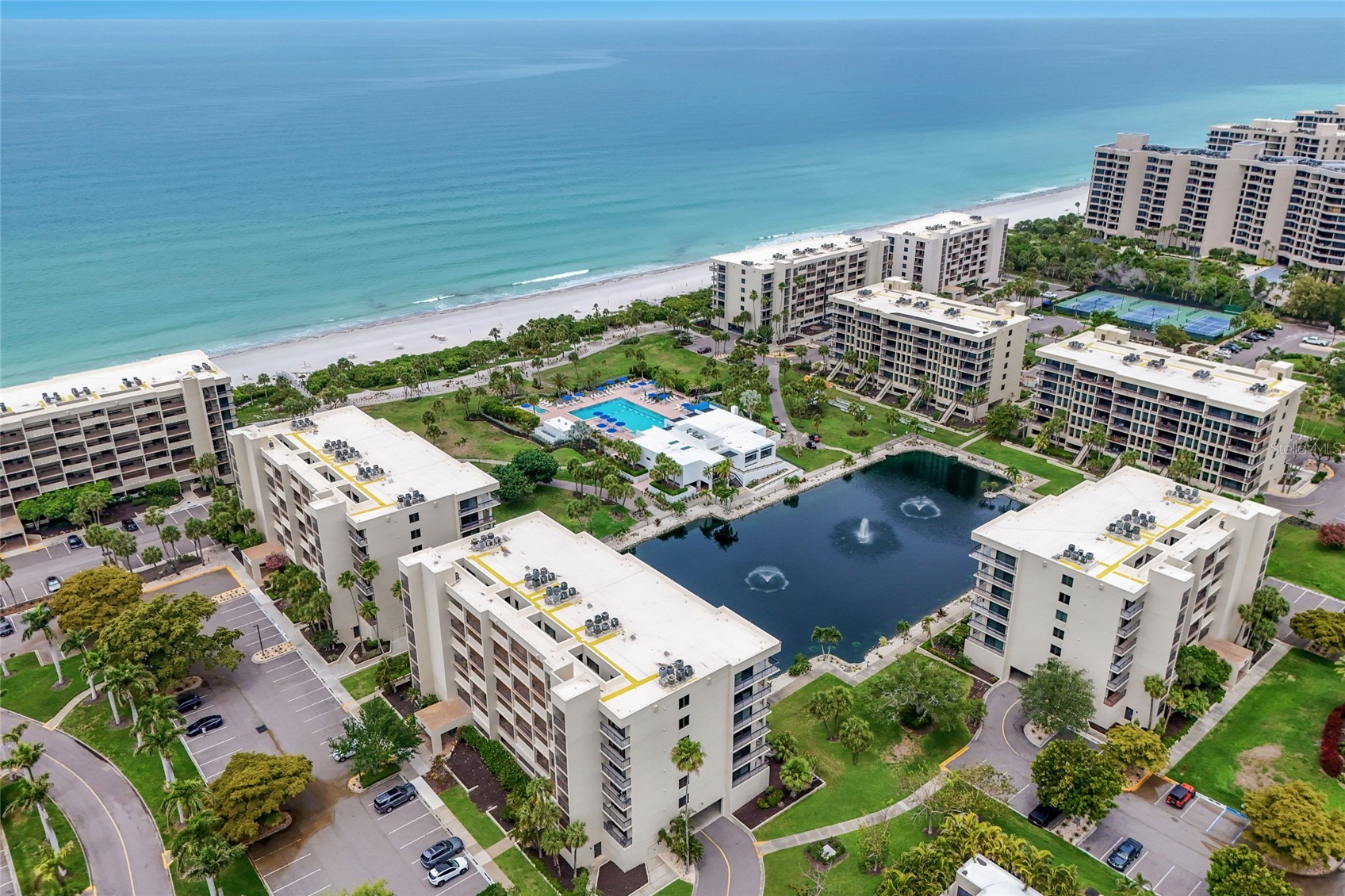 1095 GULF OF MEXICO DRIVE 102