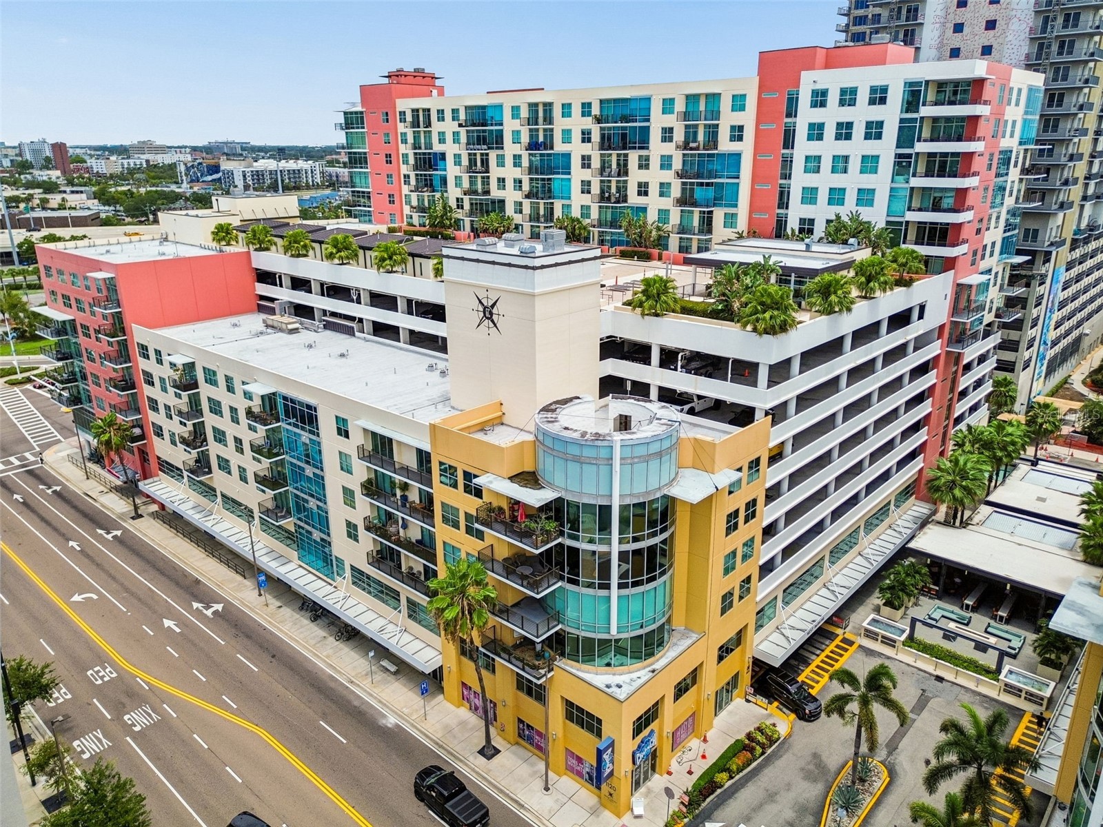 1120 E KENNEDY BOULEVARD W 1030