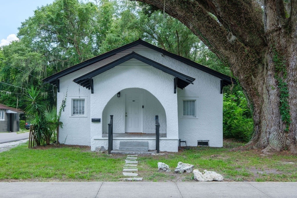 901 NW 3RD AVENUE