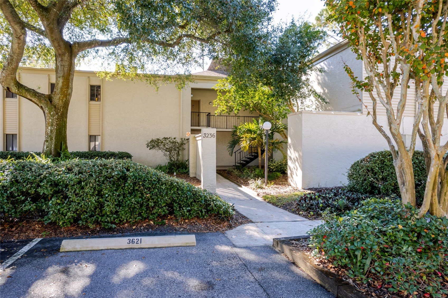 3236 S SEMORAN BOULEVARD 22