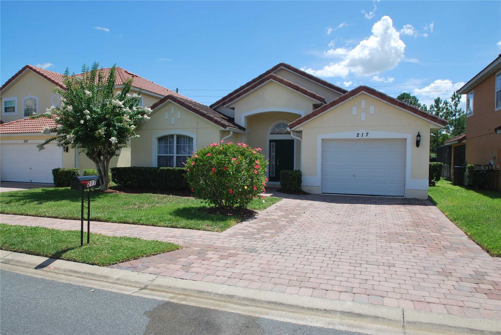 217 ROBIN ROAD