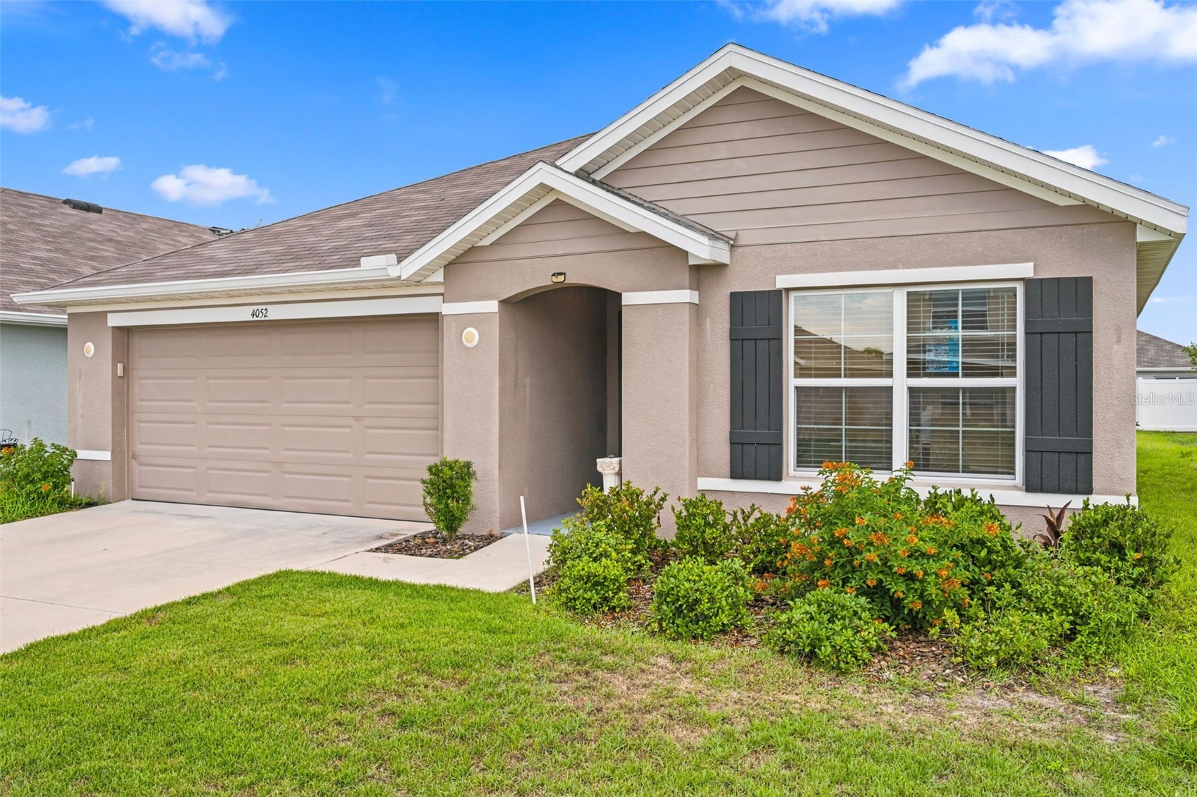 4052 AUTUMN AMBER DRIVE