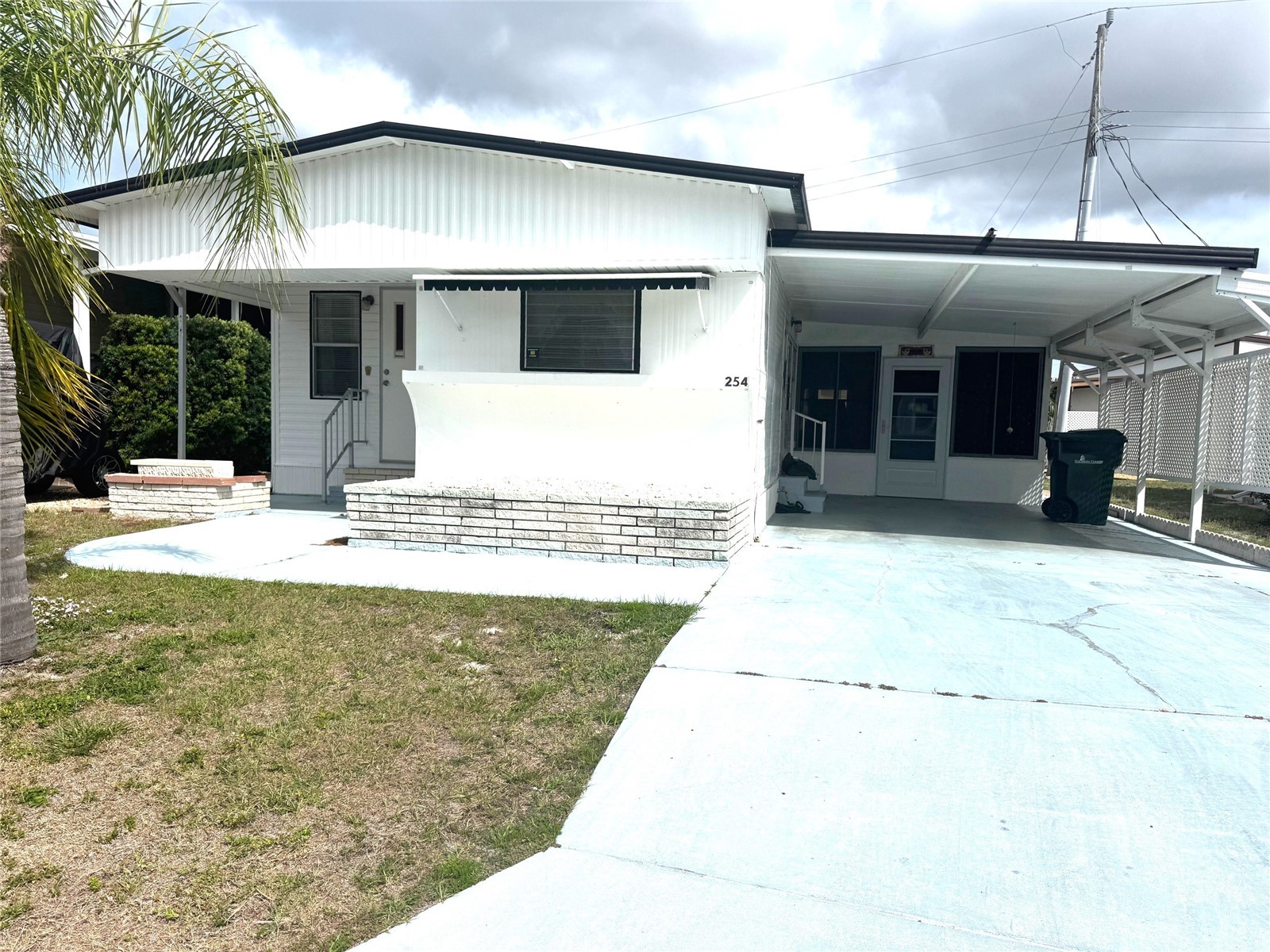 254 SOUTHWINDS DRIVE
