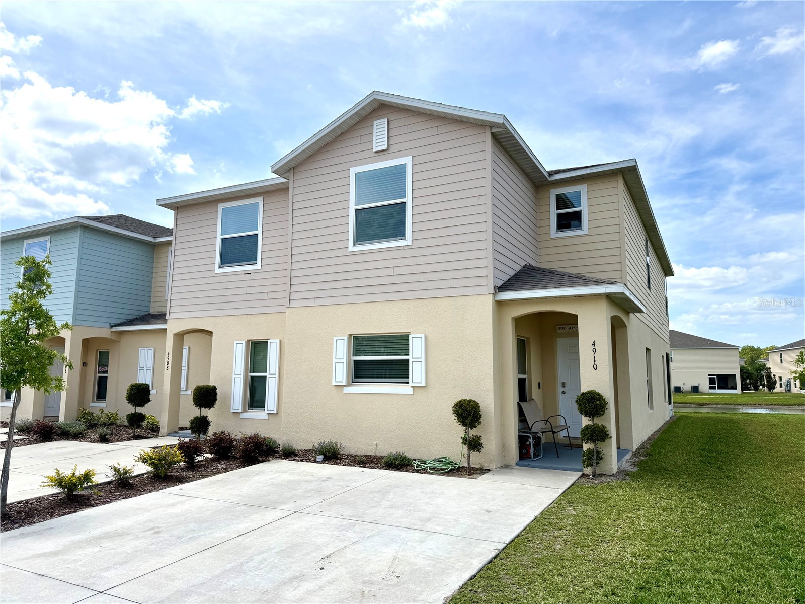 4910 CORAL CASTLE DRIVE