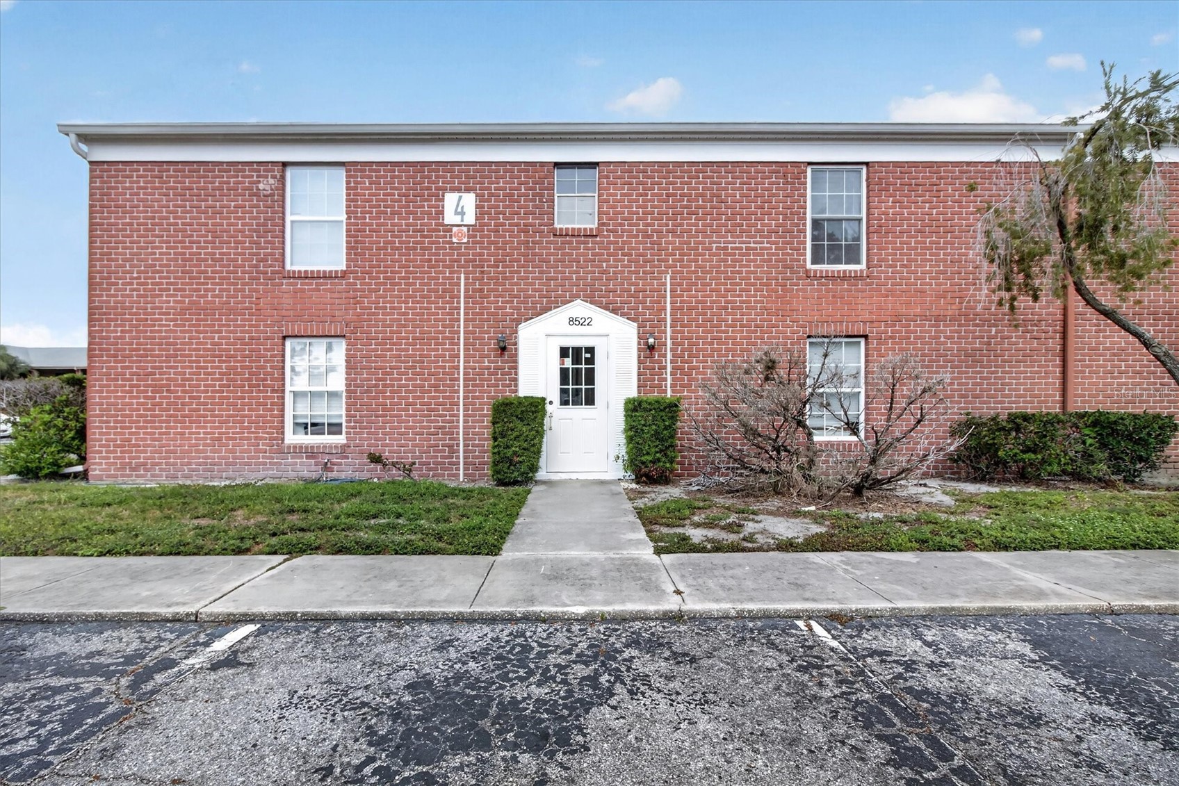 8522 10TH STREET N D
