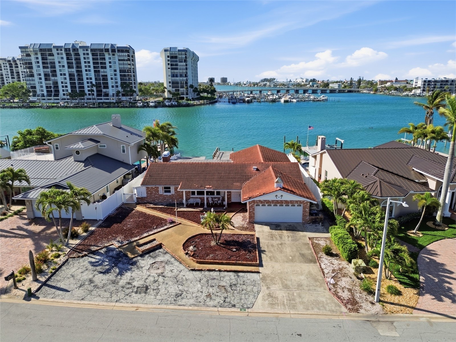 4 BELLEVUE DRIVE