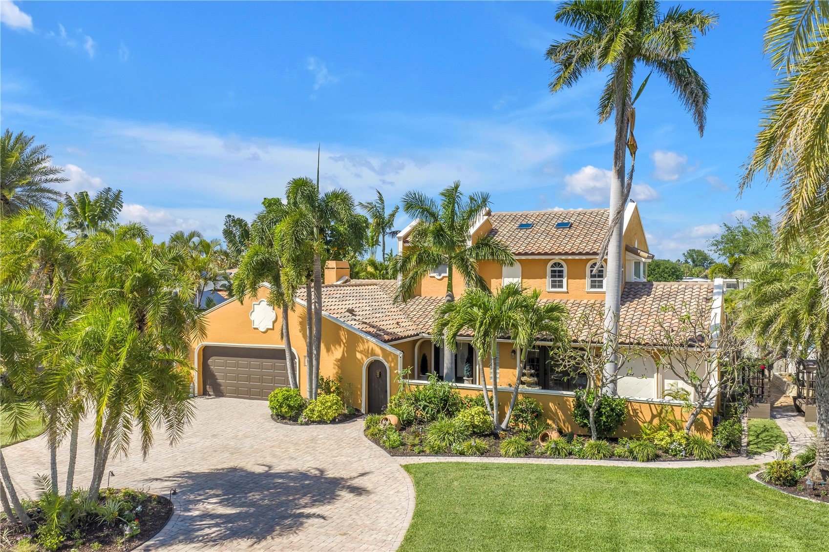 3945 POINSETTIA DRIVE