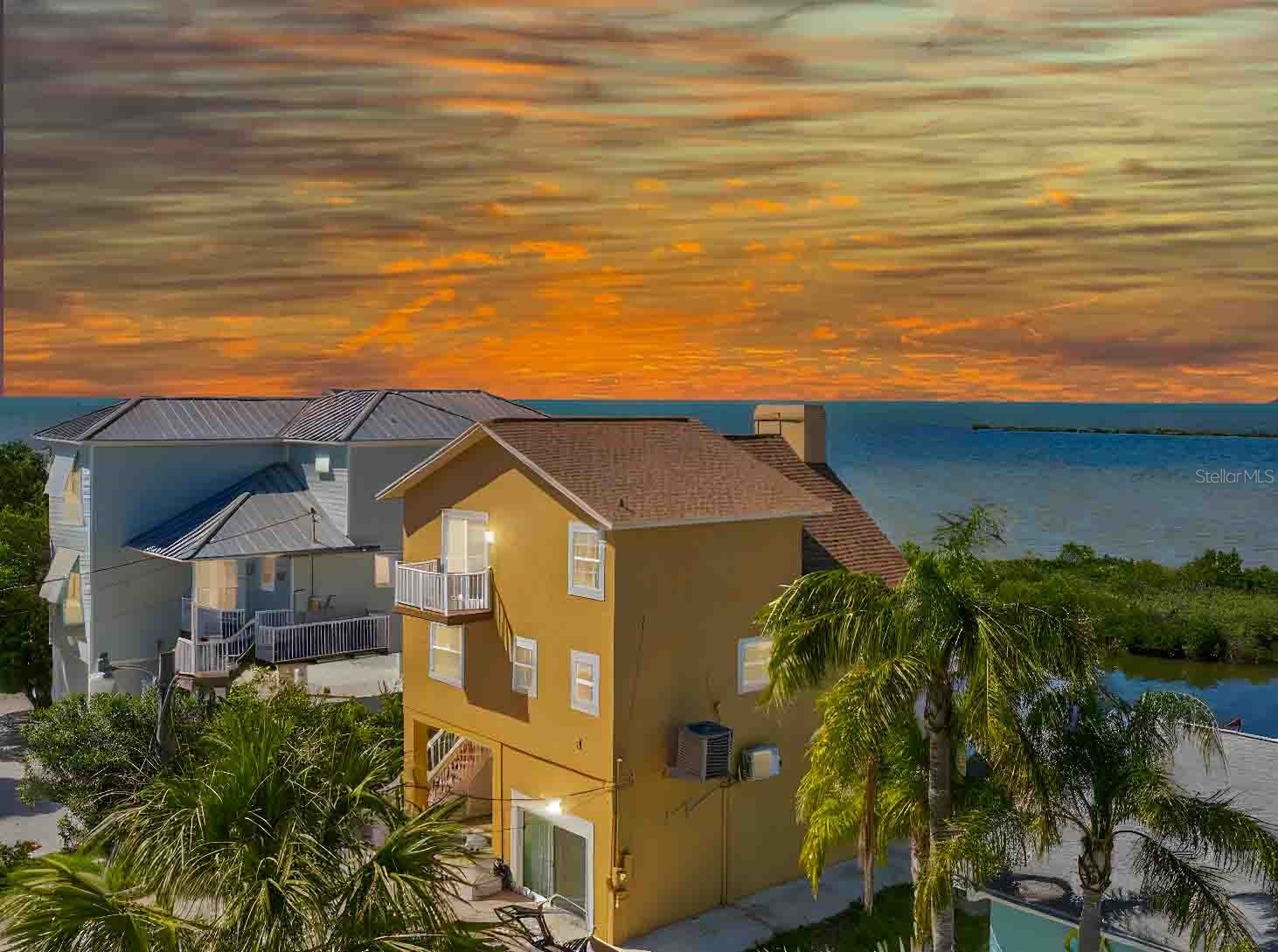6633 DRIFTWOOD DRIVE