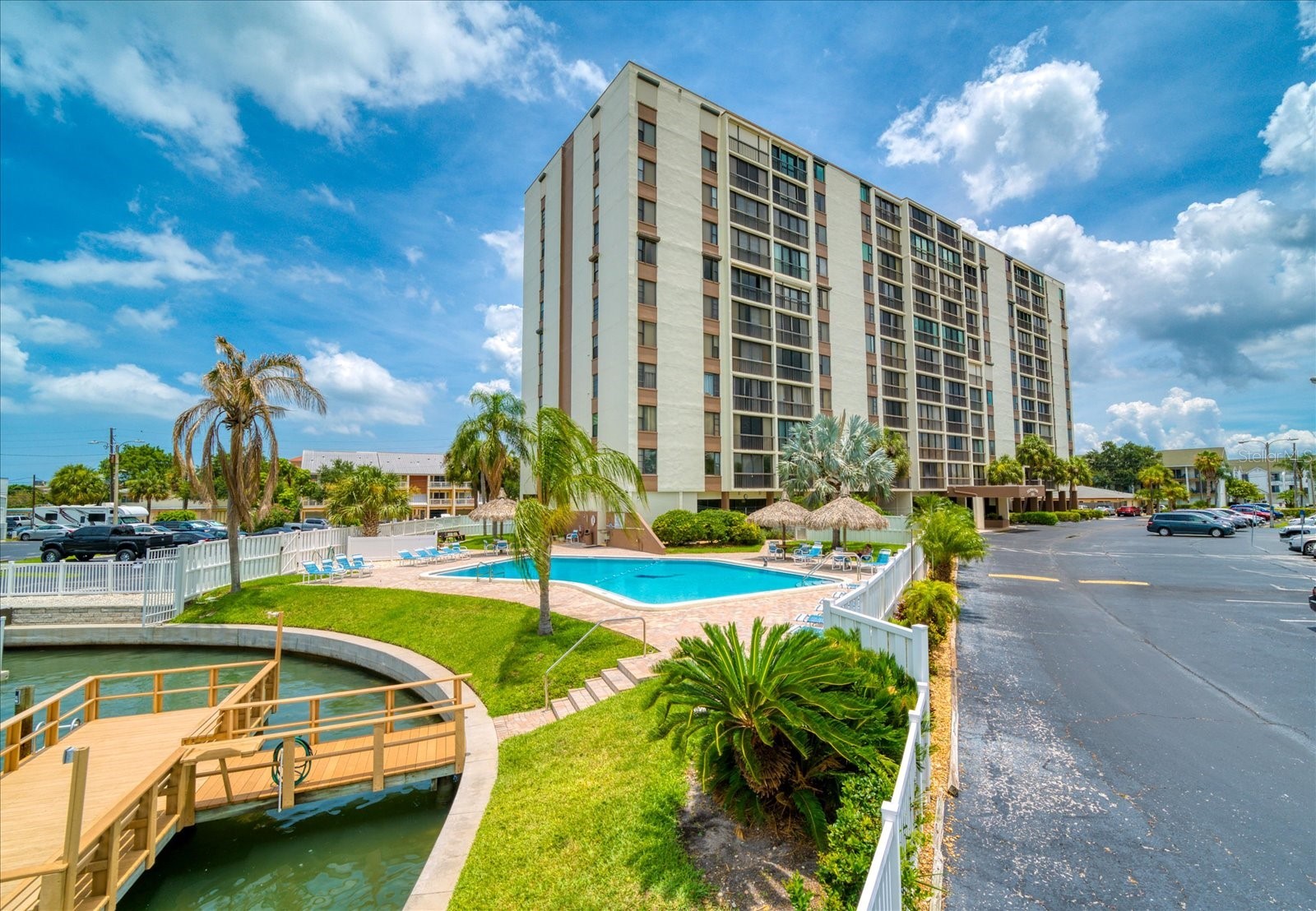255 DOLPHIN POINT 307