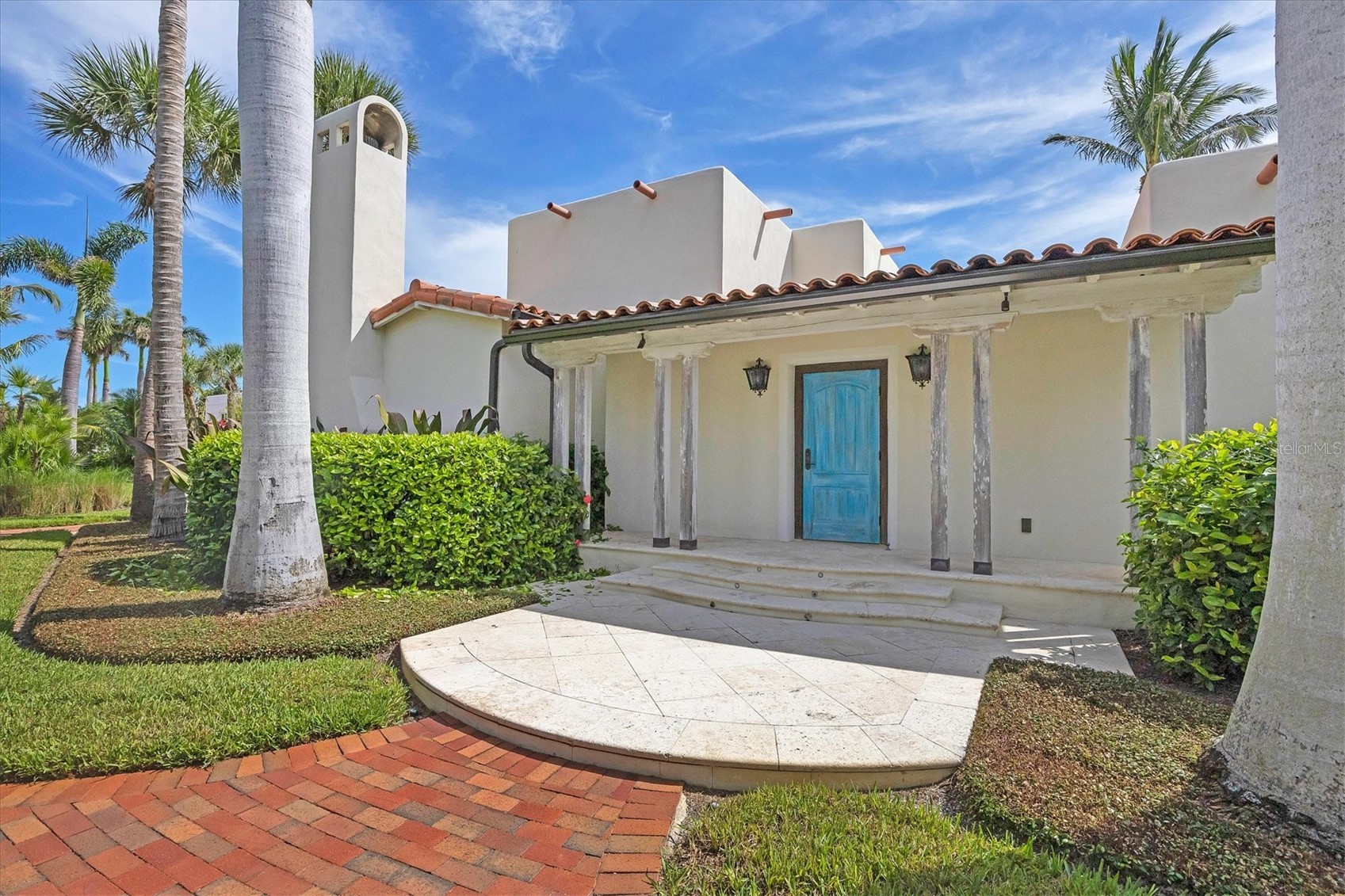 1021 10TH STREET W