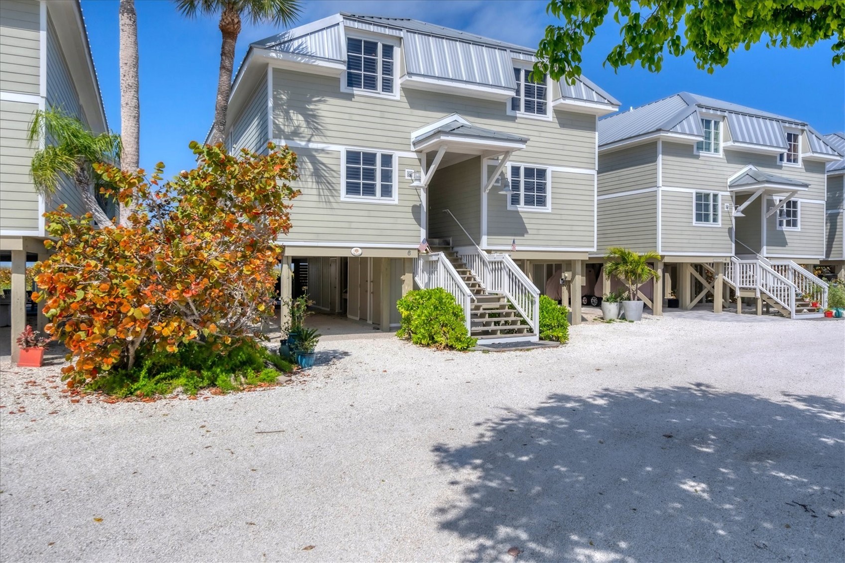 480 GULF BOULEVARD 6
