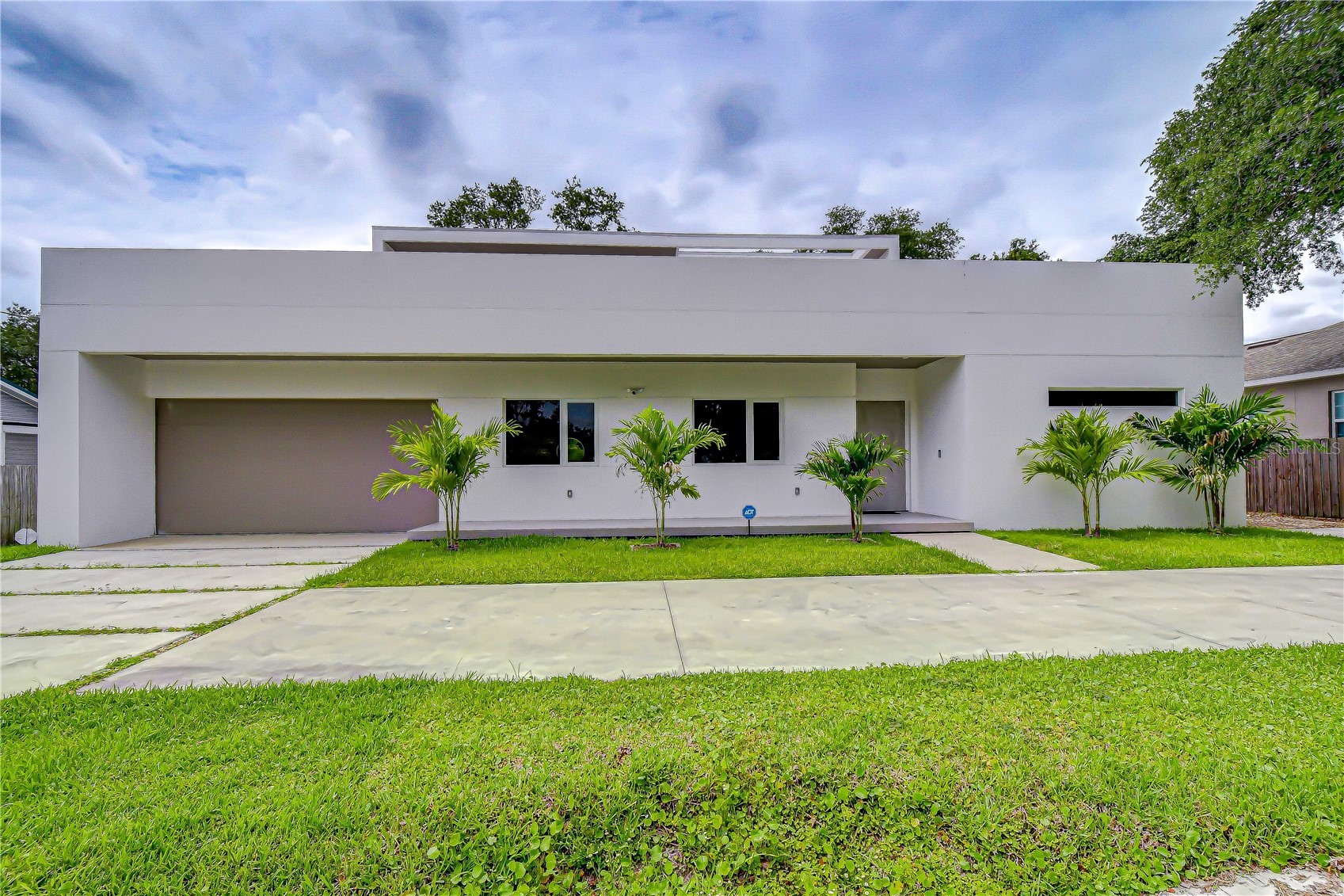 6805 NEW YORK DRIVE