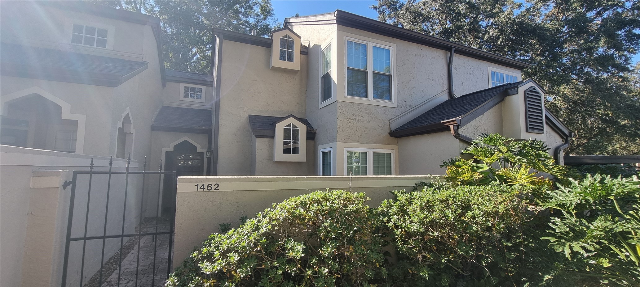 1462 FARRINDON CIRCLE 1462