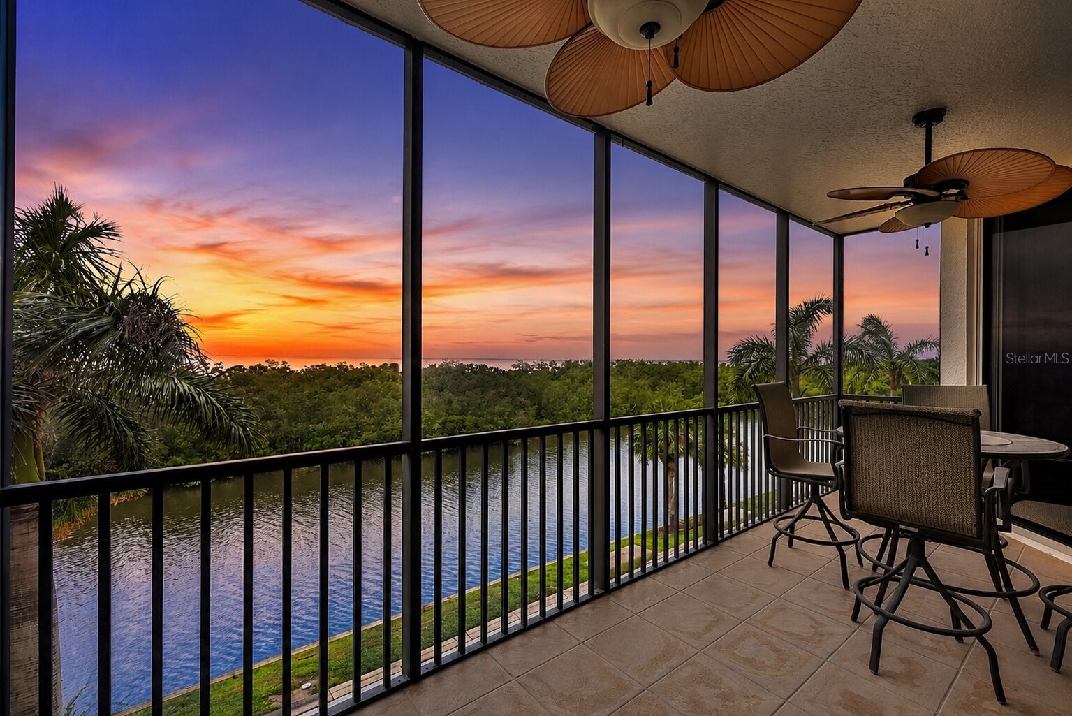 3329 SUNSET KEY CIRCLE 204
