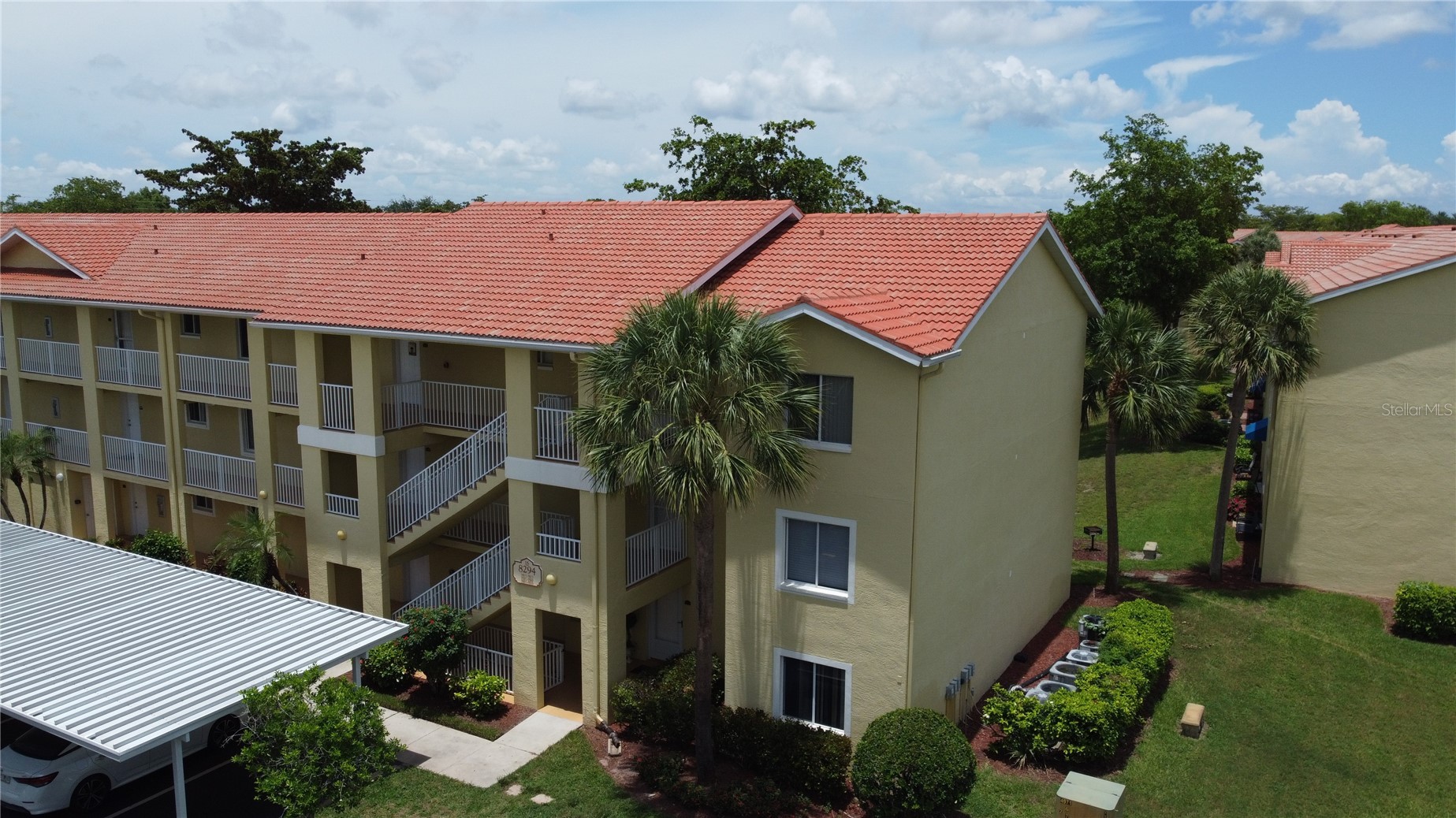 8294 KEY ROYAL CIRCLE 1631
