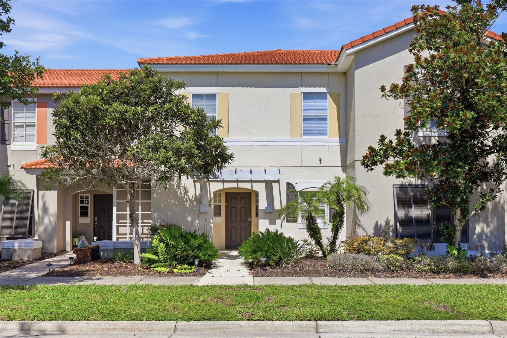 1120 LAS FUENTES DRIVE