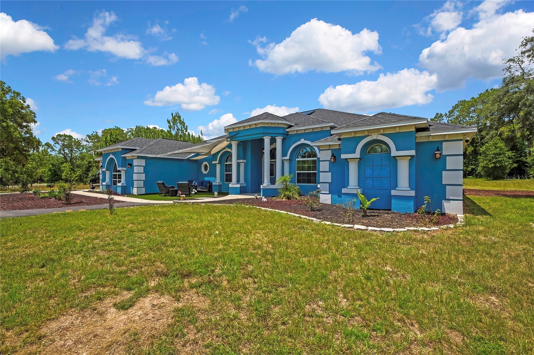 4016 JACARANDA CIRCLE