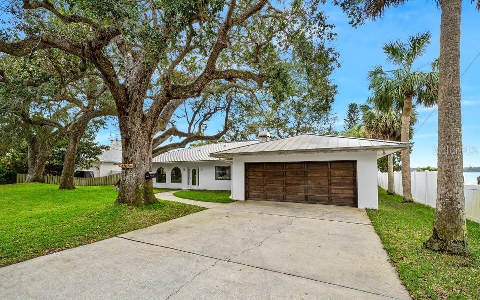 1596 JOHN ANDERSON DRIVE
